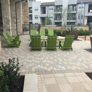 COMMERCIAL - PATIO